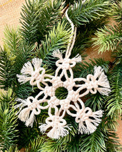 Load image into Gallery viewer, Macrame Snowflakes
