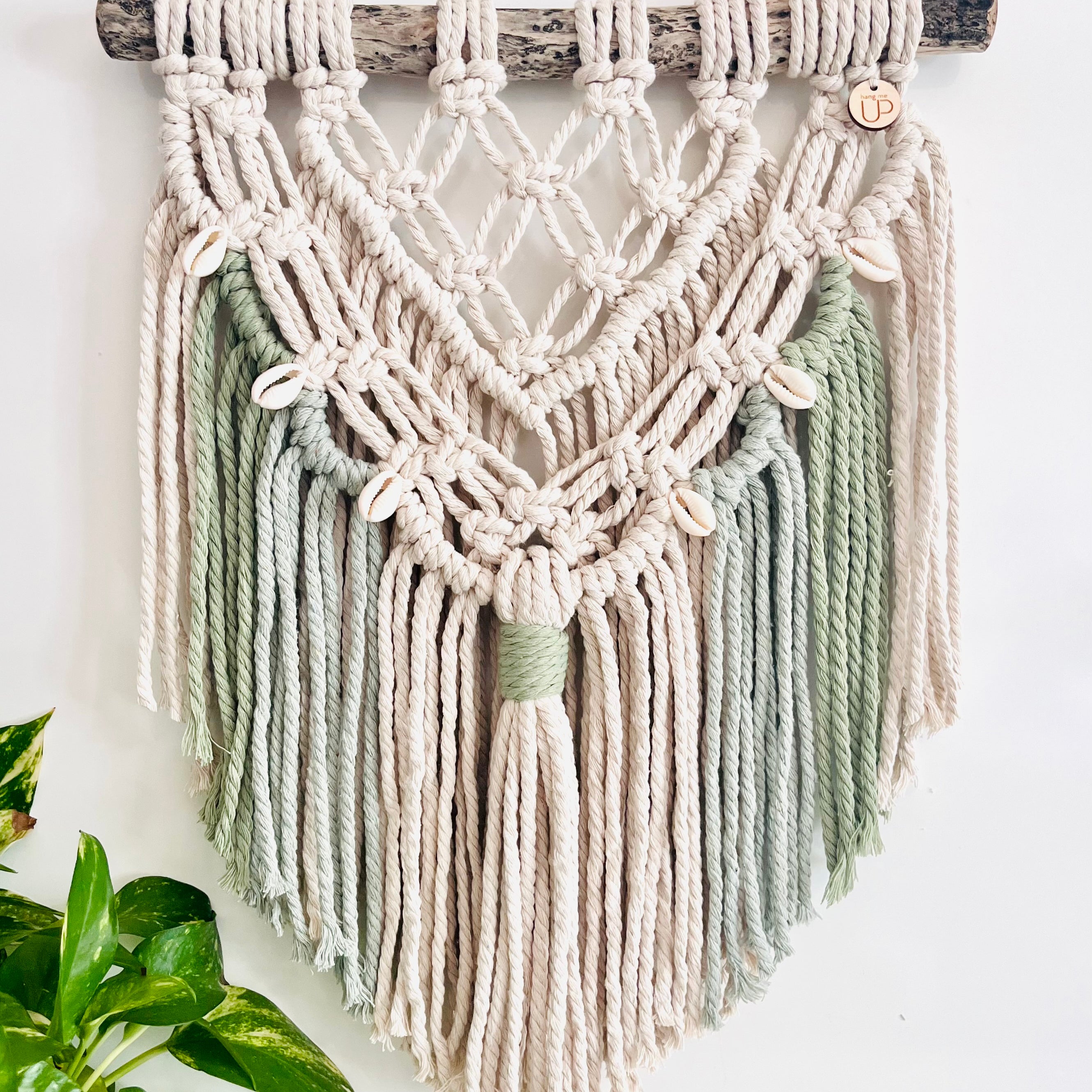 "Tidal Elegance“ Macrame Wall Hanging