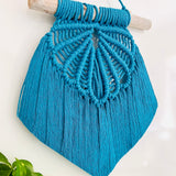 "Clam Shell“ Macrame Wall Hanging in Aquamarine