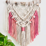 "Tidal Elegance“ Macrame Wall Hanging