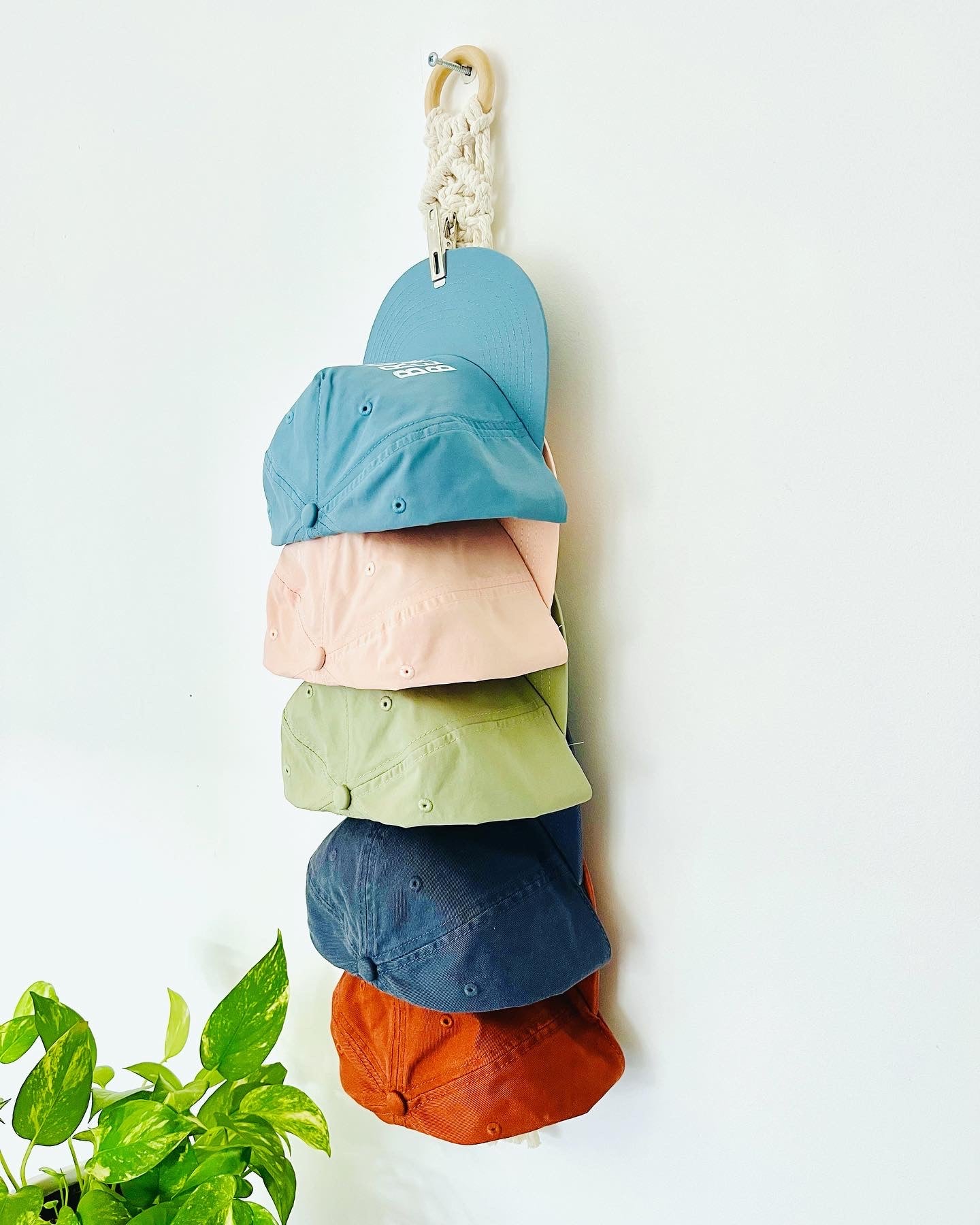 Cap Hanger Medium – Hang Me U.P.