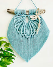 Load image into Gallery viewer, &quot;Clam Shell“ Macrame Wall Hanging - CUSTOM DESIGN
