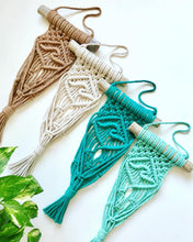 Load image into Gallery viewer, Macrame Plant Hanger - Wave Design
