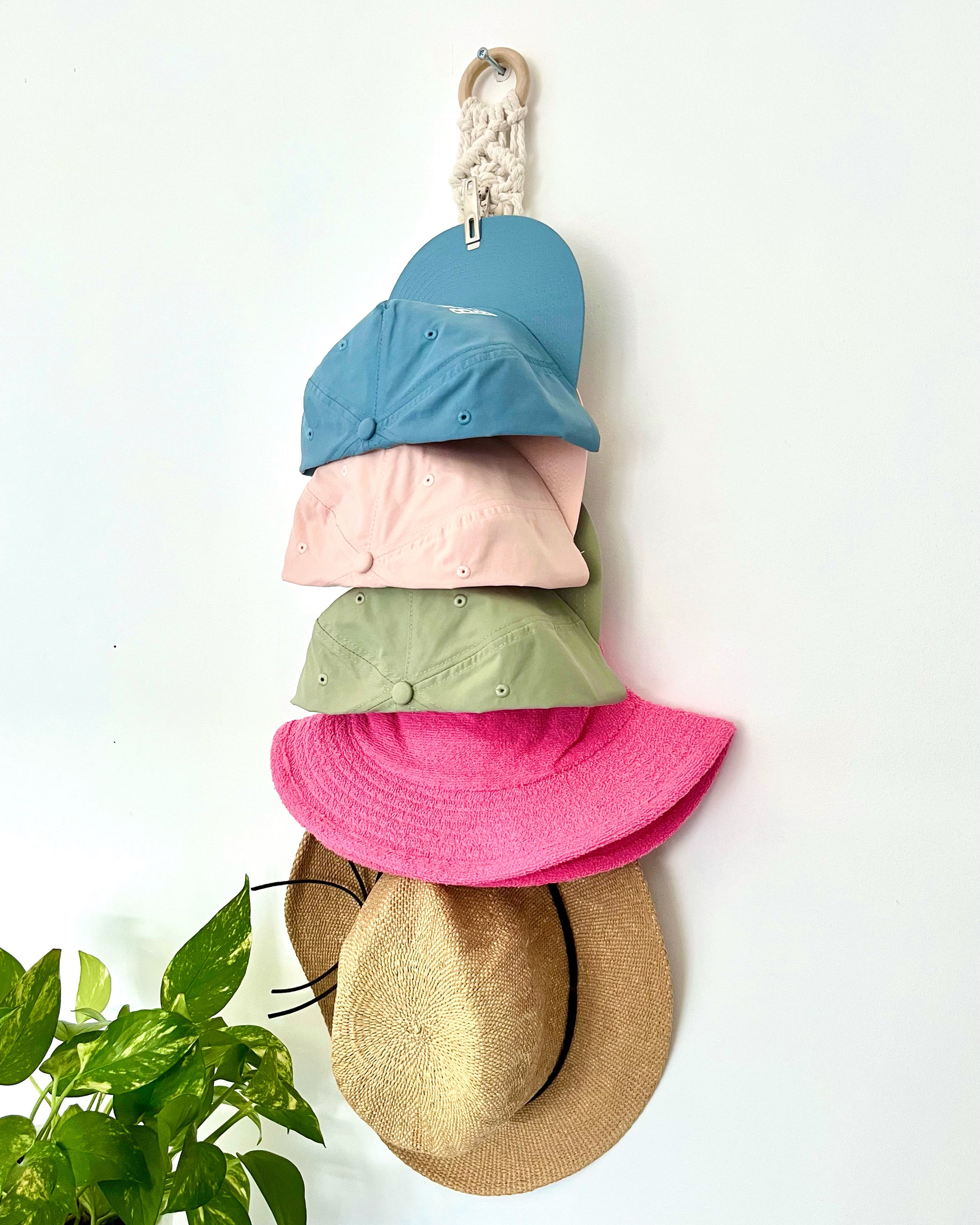 Cap Hanger Medium – Hang Me U.P.